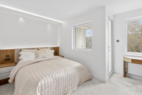 3 bedroom apartment for sale, London SW7