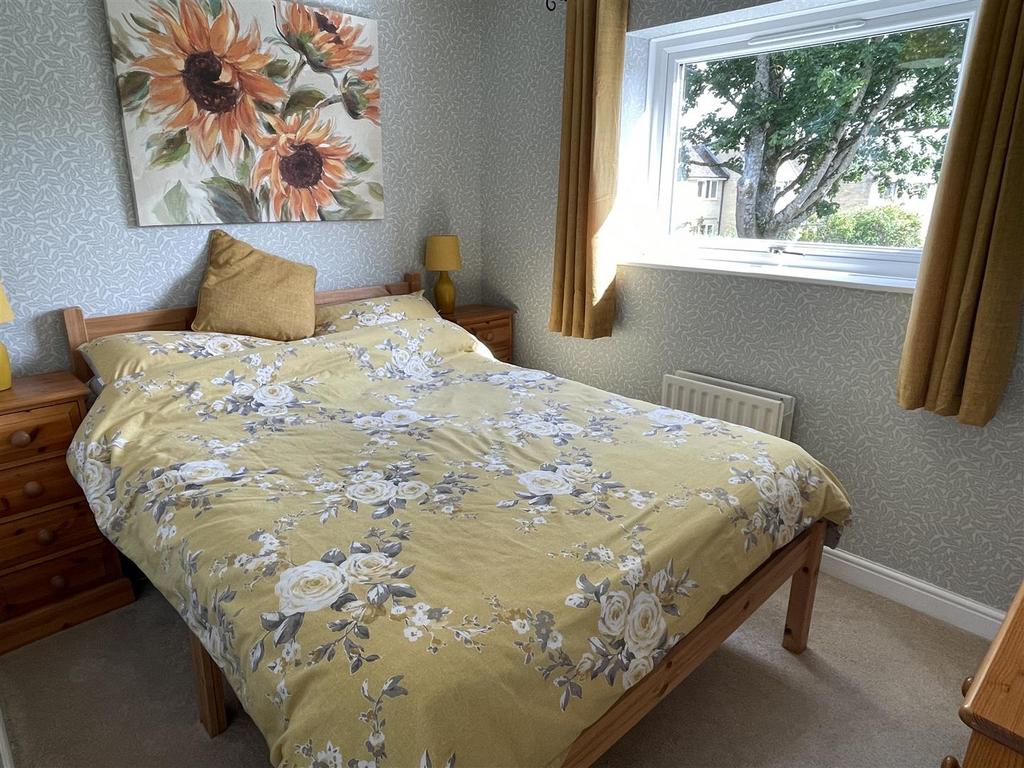 Bedroom 2.JPG