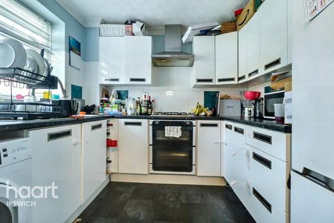 37 Foresters Walk, Barham, Ipswich, IP6 0TA