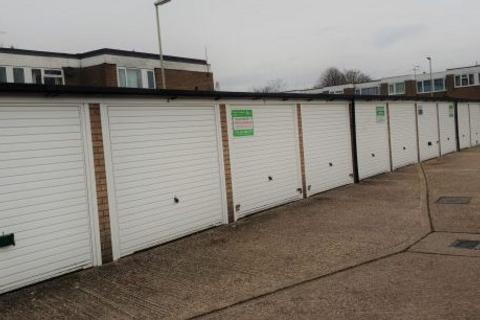 Garage to rent, Caswell Close, Farnborough GU14