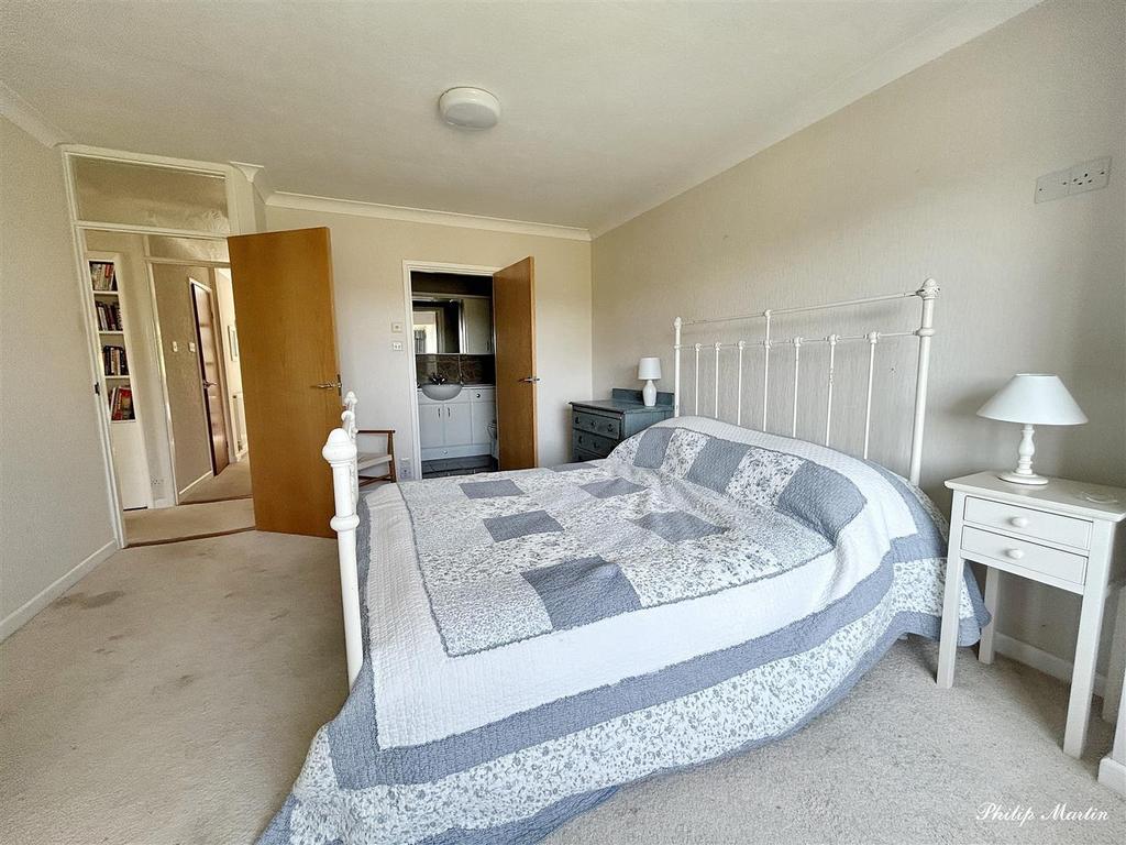 Bedroom double.jpg