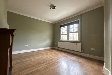 9a Wooler Street, London, SE17 2ED