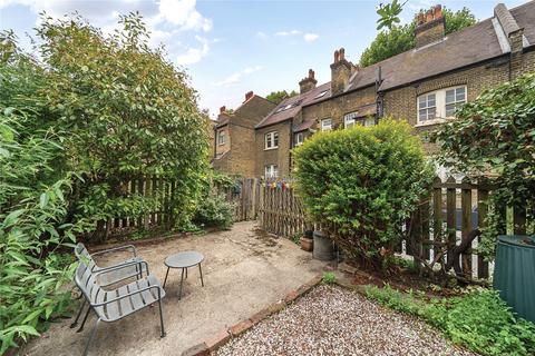 9a Wooler Street, London, SE17 2ED