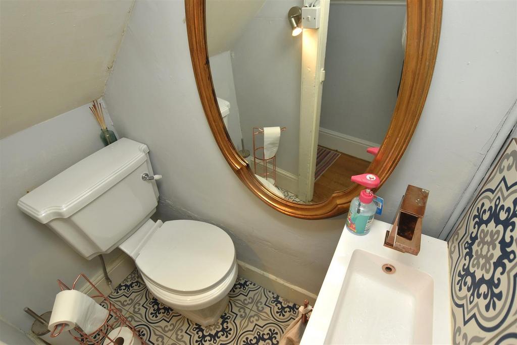 Cloakroom WC