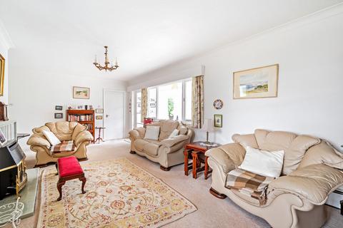 3 bedroom bungalow for sale, Yarnolds, Cheltenham GL51