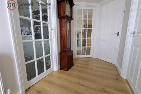 2 bedroom bungalow for sale, Hillside, Little Thurrock