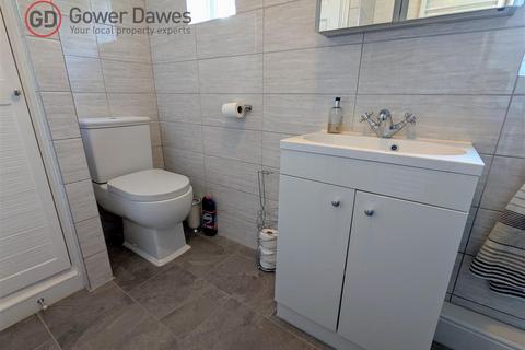2 bedroom bungalow for sale, Hillside, Little Thurrock
