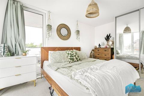 2 bedroom apartment for sale, High Road, North Finchley, London, N12