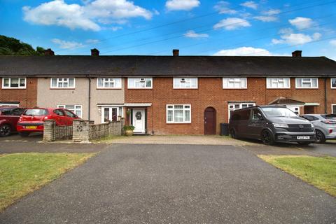 3 bedroom terraced house for sale, Tring Close, Romford RM3