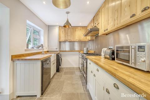 1 Thorndon Cottages Thorndon Gate, Ingrave, Brentwood, CM13 3RG