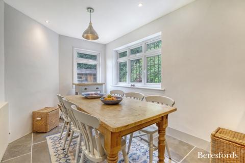 1 Thorndon Cottages Thorndon Gate, Ingrave, Brentwood, CM13 3RG