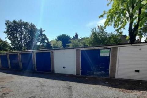 Garage to rent, Montgomery Road, Edgware HA8