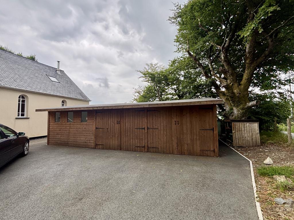 Garage/workshop