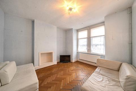 3 bedroom end of terrace house for sale, Brathway Road, Southfields, London, SW18