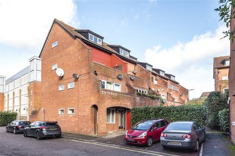 12 Ambleside Walk, Uxbridge, UB8 1XE
