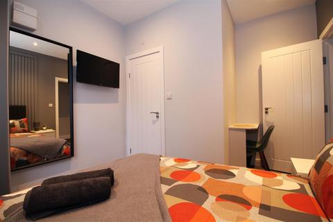 4 bedroom house to rent, Hazel Street, Leicester