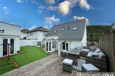 undefined, Maindy Cresent, Ton Pentre, Rhondda Cynon Taff, CF41