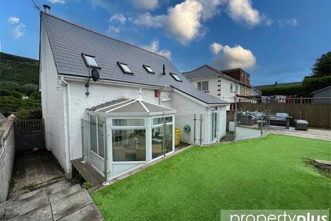 undefined, Maindy Cresent, Ton Pentre, Rhondda Cynon Taff, CF41