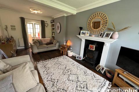 undefined, Maindy Cresent, Ton Pentre, Rhondda Cynon Taff, CF41