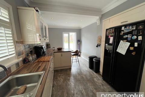 undefined, Maindy Cresent, Ton Pentre, Rhondda Cynon Taff, CF41