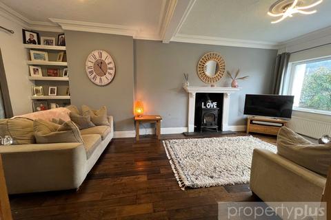 undefined, Maindy Cresent, Ton Pentre, Rhondda Cynon Taff, CF41