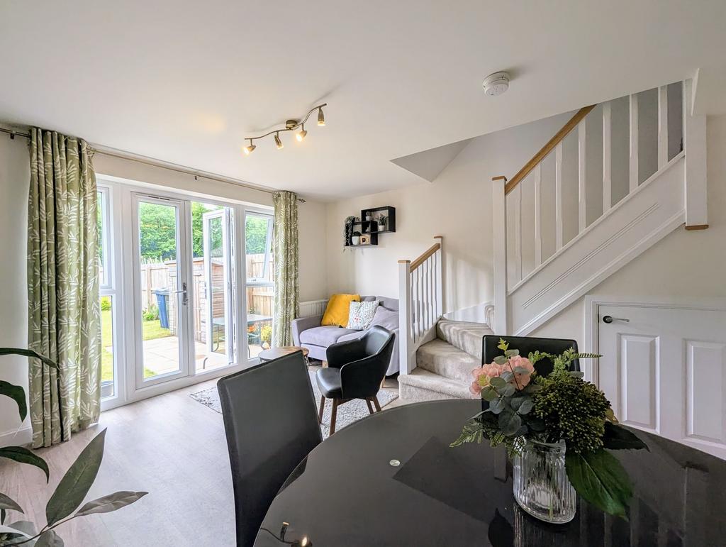Open Plan Lounge &amp; Kitchen / Diner