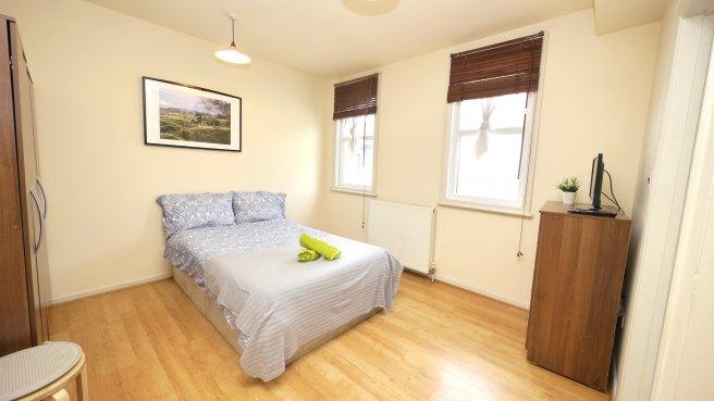 Brondesbury-park-nw6-7ay-981182