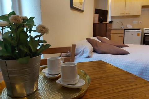 1 bedroom in a house share to rent, Park Avenue