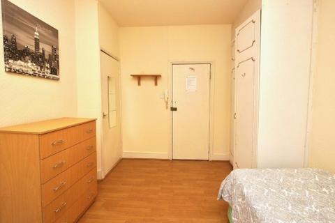 1 bedroom flat to rent, Chichele Road