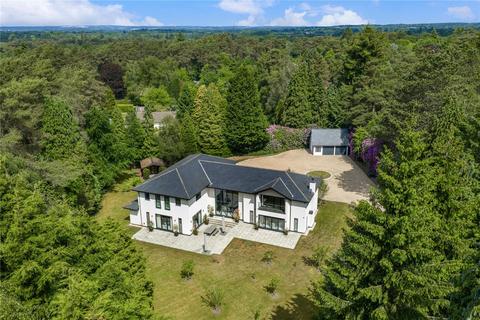 Fairleads Wheatsheaf Enclosure, Liphook, GU30 7EJ