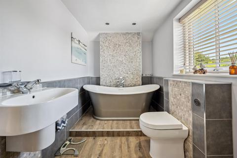 4 bedroom end of terrace house for sale, Church Street, Matlock DE4