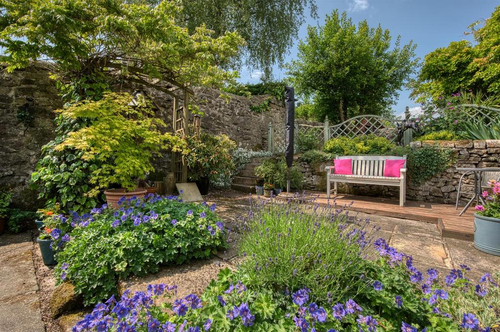 Rear Garden - lower dining patio.jpg