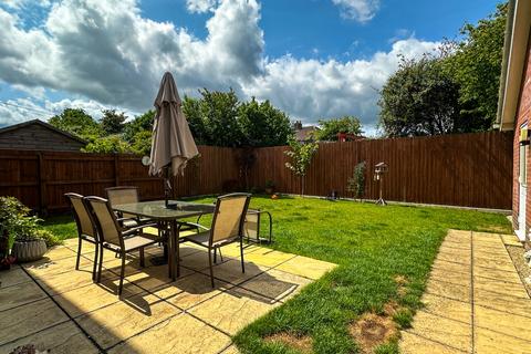 4 bedroom detached house for sale, Cherry Close, Attleborough, Norfolk, NR17 1FU
