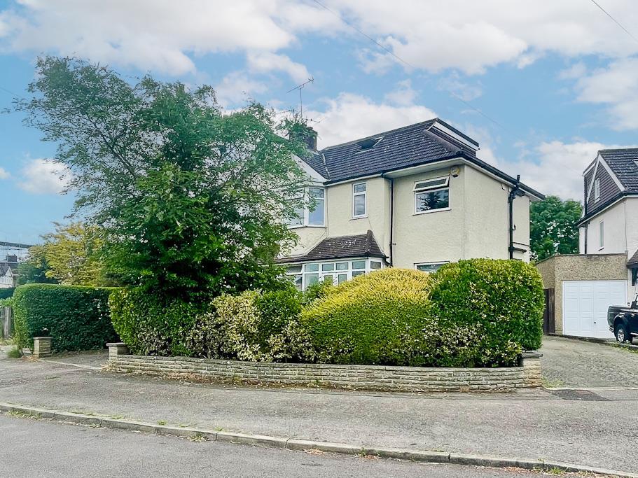 77 Auckland Road EN4 Ext 1.jpg