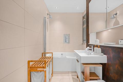 1 bedroom flat for sale, Glass House, 175 Shaftesbury Avenue, London