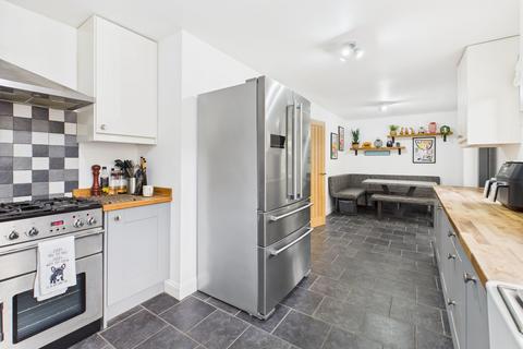 54 Docklewell Close, Towcester, NN12 6JF