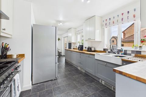 54 Docklewell Close, Towcester, NN12 6JF