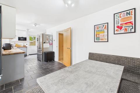 54 Docklewell Close, Towcester, NN12 6JF