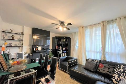 3 bedroom apartment to rent, Walworth Place, London, SE17