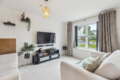 77 Lady Nancy Crescent, Blantyre, Glasgow, G72 9BD