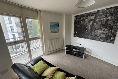 2 bedroom flat to rent, Cregoe Street, Birmingham B15