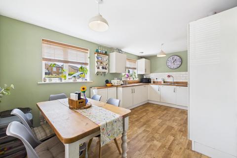 3 bedroom detached house for sale, Drake Way, Pineham, NN4 9EL