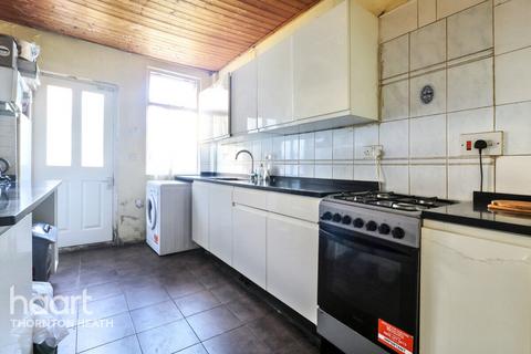 94 Bensham Grove, Thornton Heath, CR7 8DB