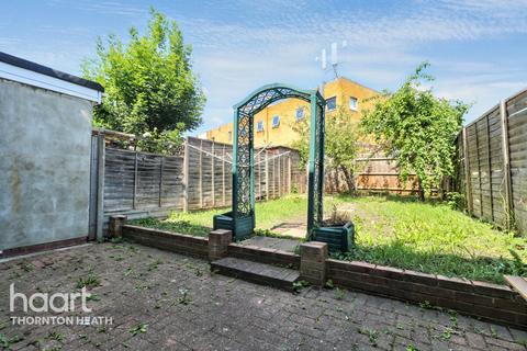 94 Bensham Grove, Thornton Heath, CR7 8DB