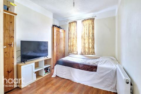 94 Bensham Grove, Thornton Heath, CR7 8DB