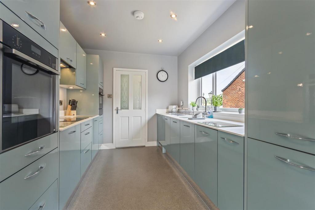 Bespoke fitted kitchen