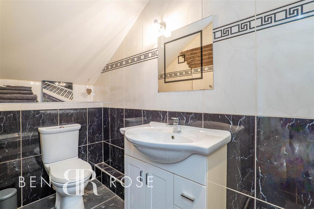Bedroom Two Ensuite