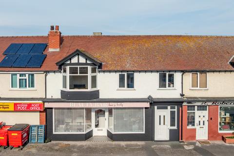 2 bedroom flat for sale, First Floor Flat, 3 Church Drive, Rhos on Sea, Colwyn Bay, Conwy LL28 4LL