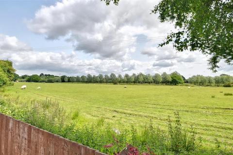 undefined, Hawthorn, Appledore,