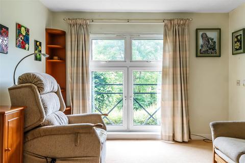 2 bedroom retirement property for sale, Belmont Road, Leatherhead, Surrey, KT22